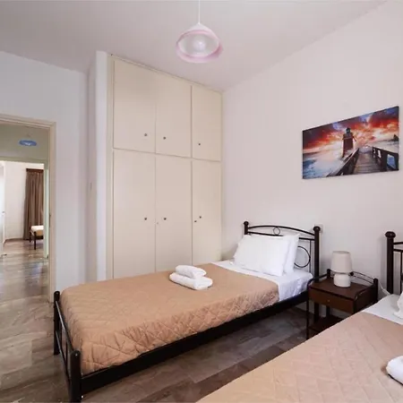 Holiday home Virginia Batsi (Andros)