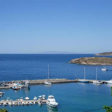 Hébergement de vacances Virginia's House Batsi